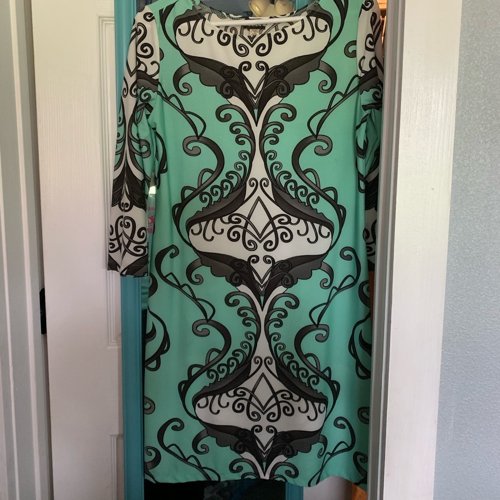 Gorgeous teal color dress